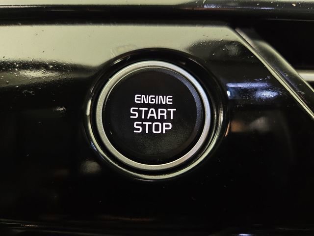 Certified 2025 Kia Seltos S image 26