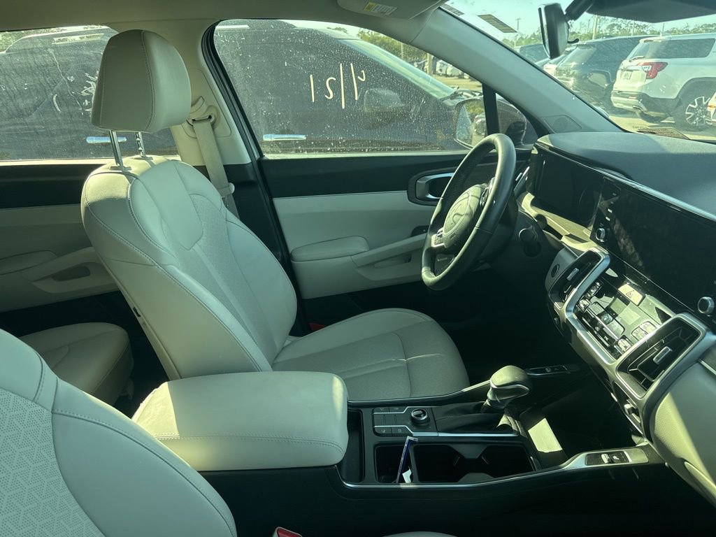 Used 2023 Kia Sorento S image 10