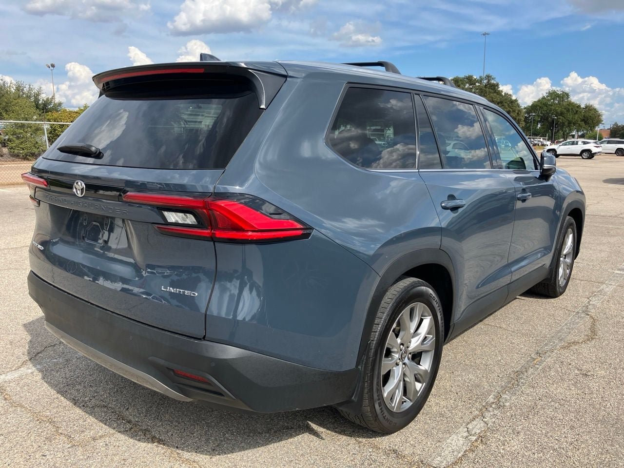 Used 2024 Toyota Grand Highlander AWD Hybrid image 4