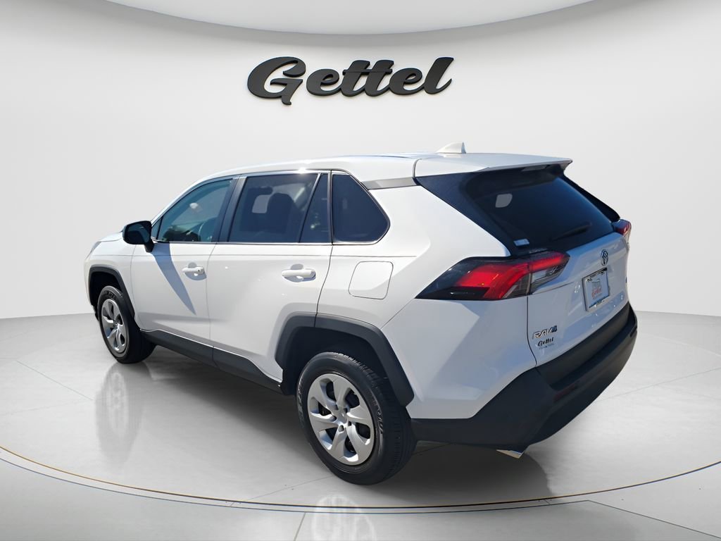 Used 2024 Toyota RAV4 LE image 7