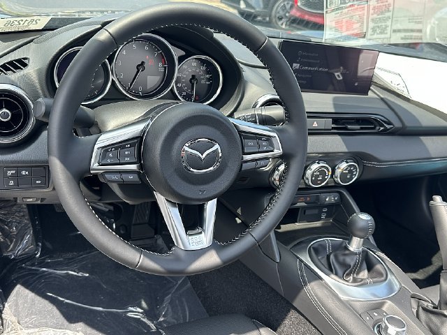 Used 2026 MAZDA MX-5 Miata RF Grand Touring RWD image 16