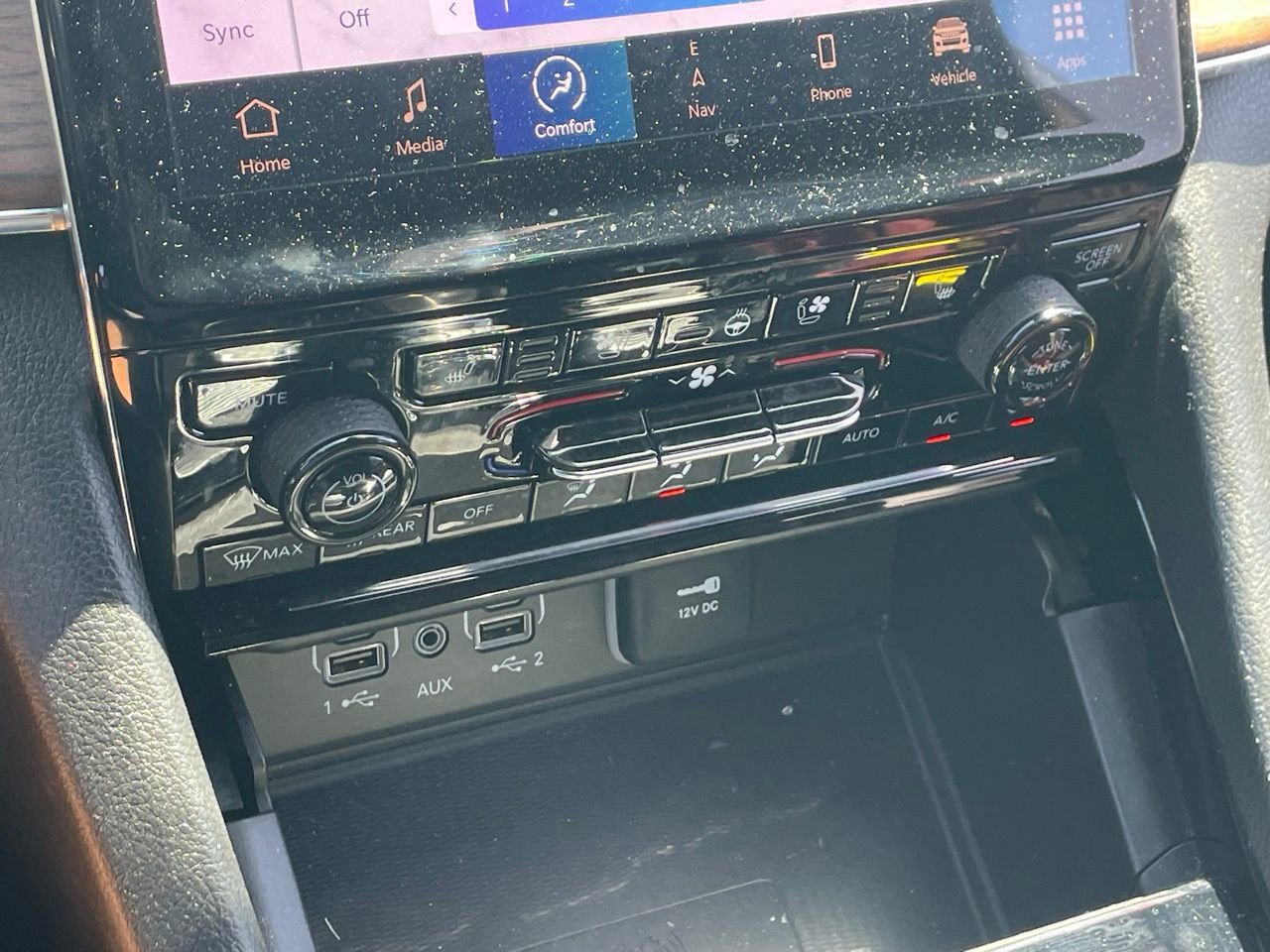 Used 2024 Jeep Grand Cherokee L Summit w/ Advanced Protech Group IV AWD/4WD image 10