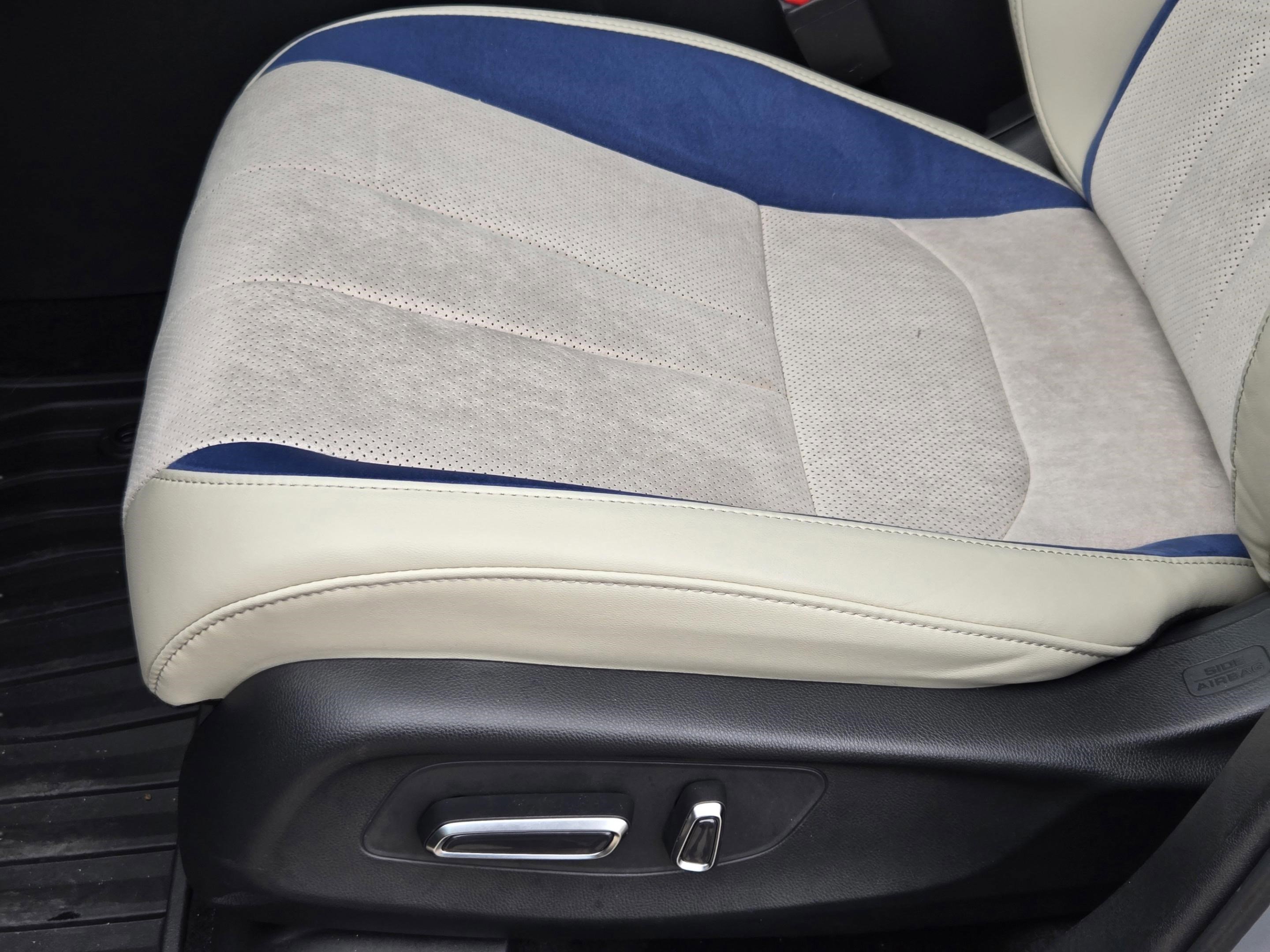 Used 2025 Acura ADX A-Spec AWD/4WD image 17