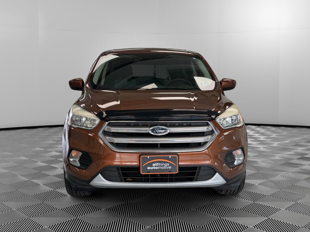Used 2017 Ford Escape SE image 3