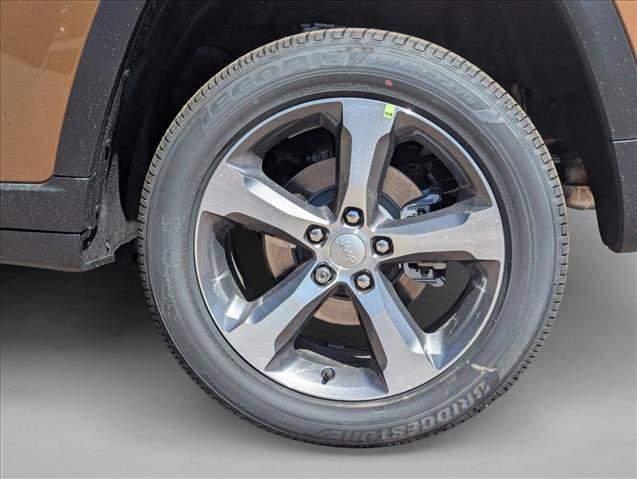 New 2026 Jeep Grand Cherokee Limited AWD/4WD image 9
