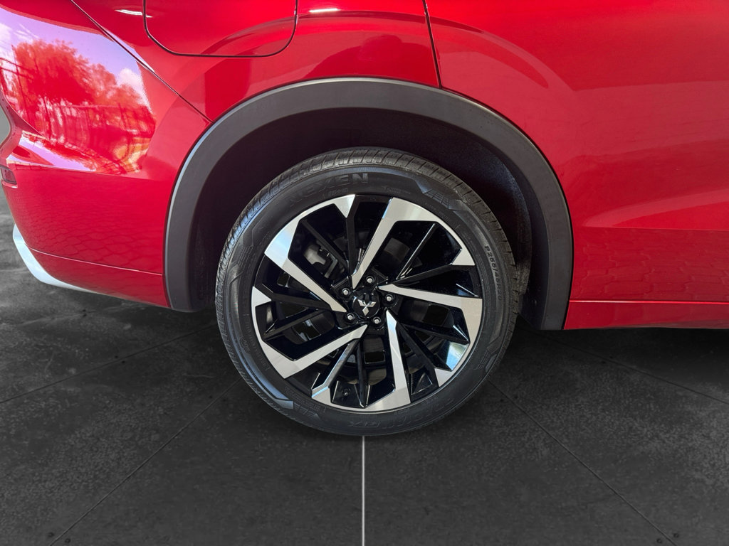 Used 2023 Mitsubishi Outlander SEL AWD/4WD image 35