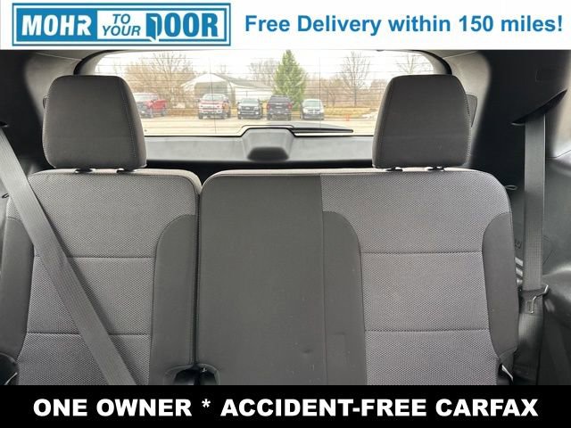 Used 2023 Chevrolet Traverse LT image 32