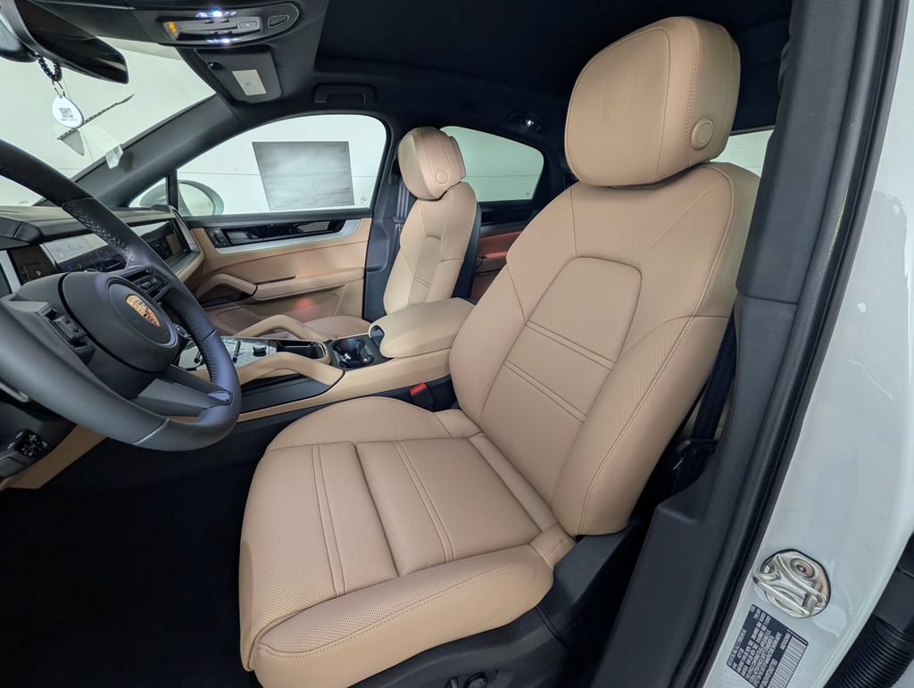 New 2026 Porsche Cayenne Coupe image 5