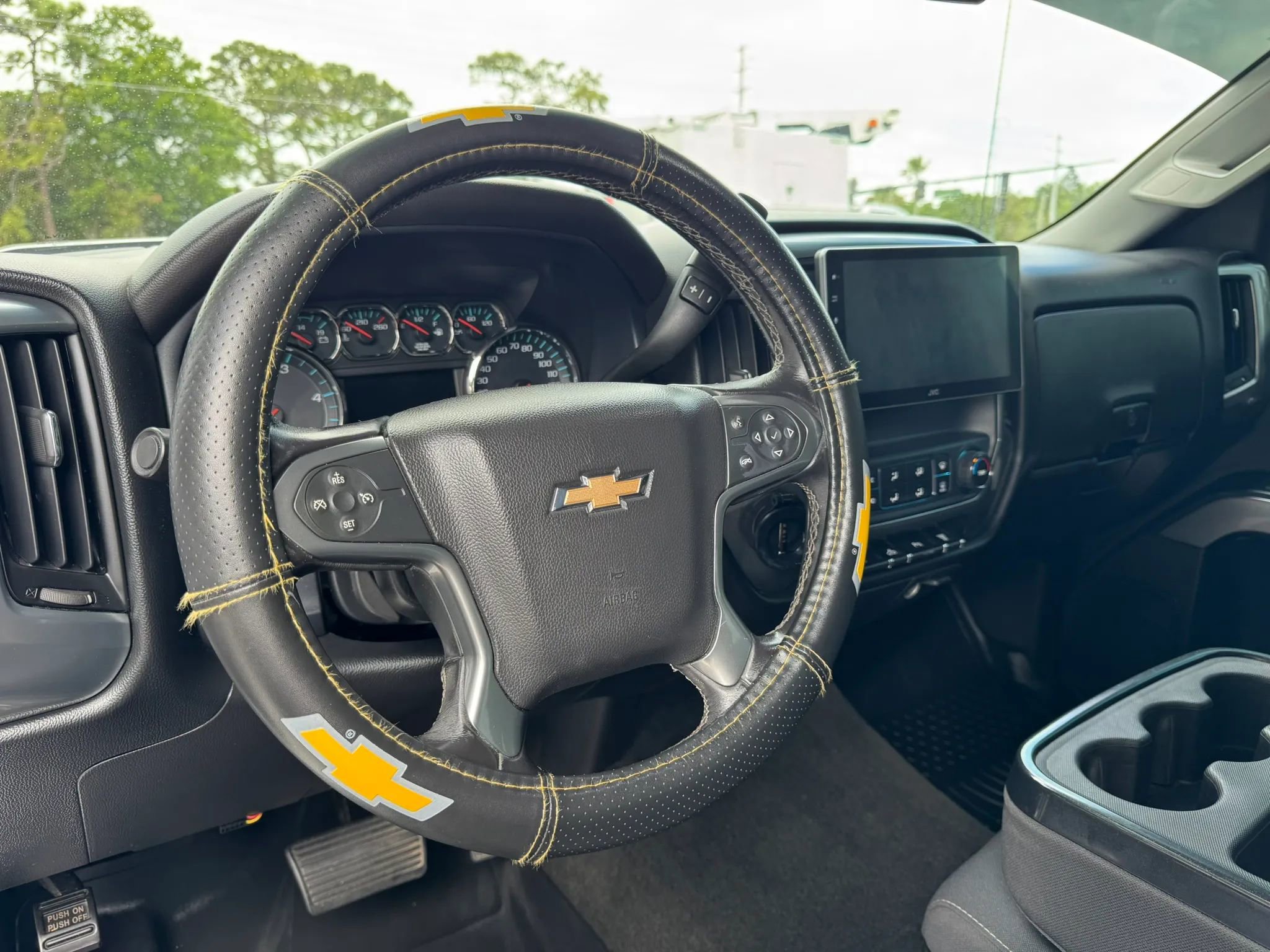 Used 2016 Chevrolet Silverado 2500 LT w/ Custom Sport Edition image 9