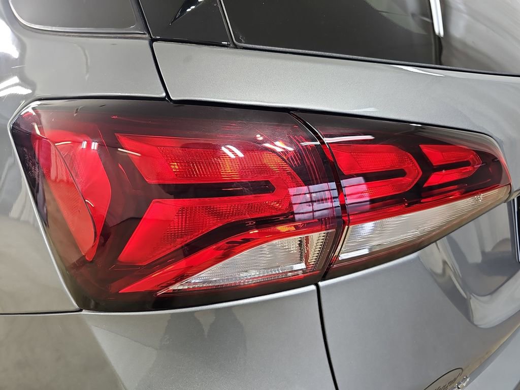 Certified 2024 Chevrolet Equinox LT image 40