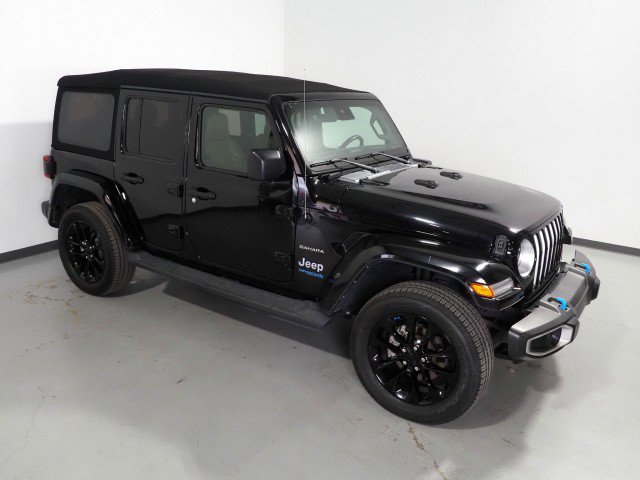 Used 2022 Jeep Wrangler Unlimited Sahara w/ Safety Group image 12