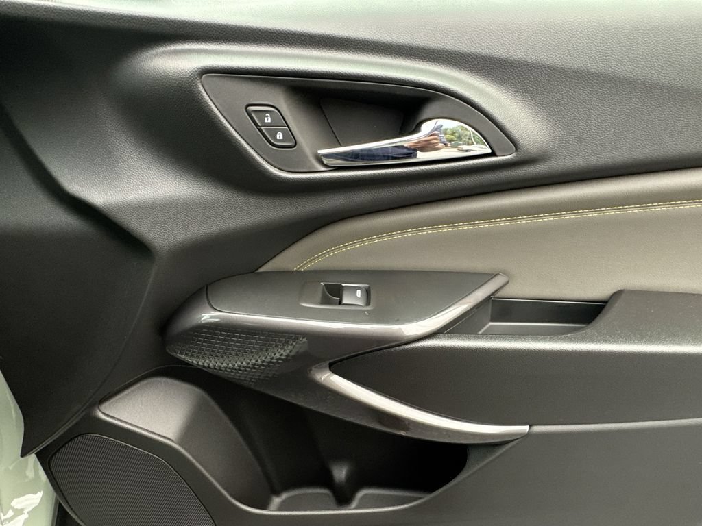 New 2026 Chevrolet Trax ACTIV w/ Driver Confidence Package FWD image 32