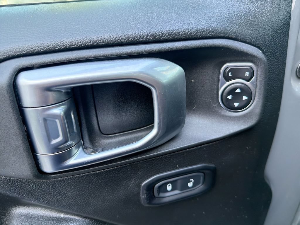 Used 2023 Jeep Wrangler Sport AWD/4WD image 7
