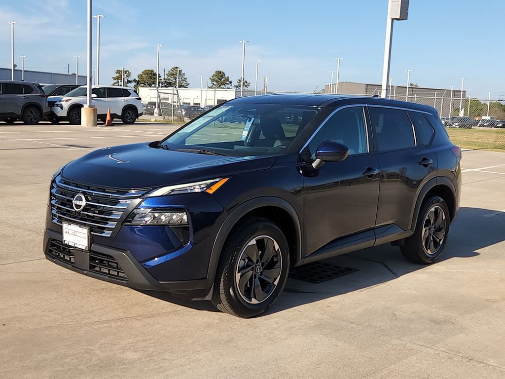 Used 2025 Nissan Rogue SV image 3