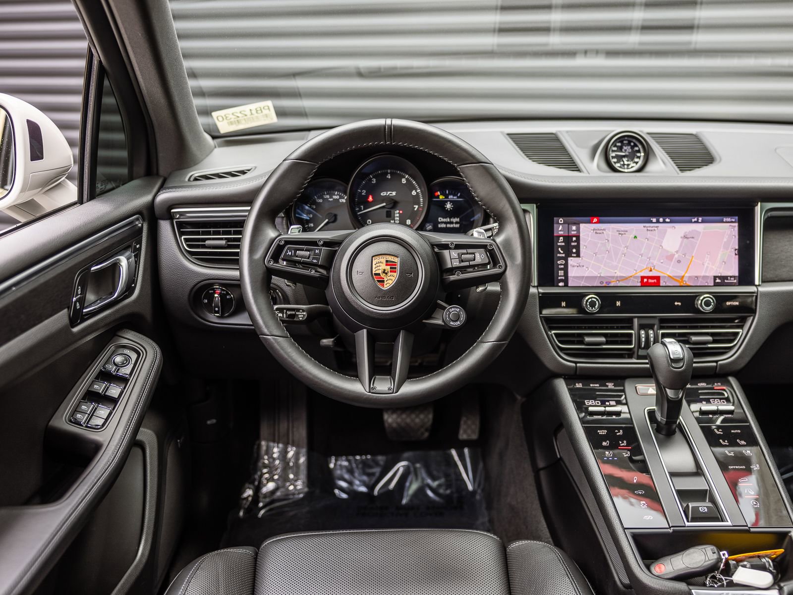 Certified 2022 Porsche Macan GTS AWD/4WD image 12