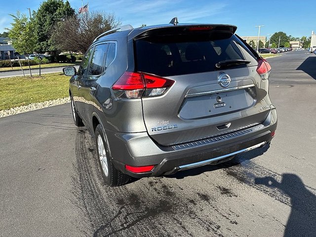 Used 2017 Nissan Rogue SV AWD/4WD image 11