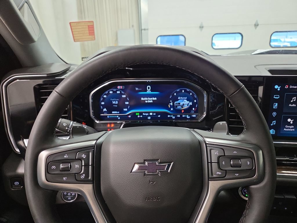 Used 2025 Chevrolet Silverado 1500 LT Trail Boss w/ Convenience Package II AWD/4WD image 21