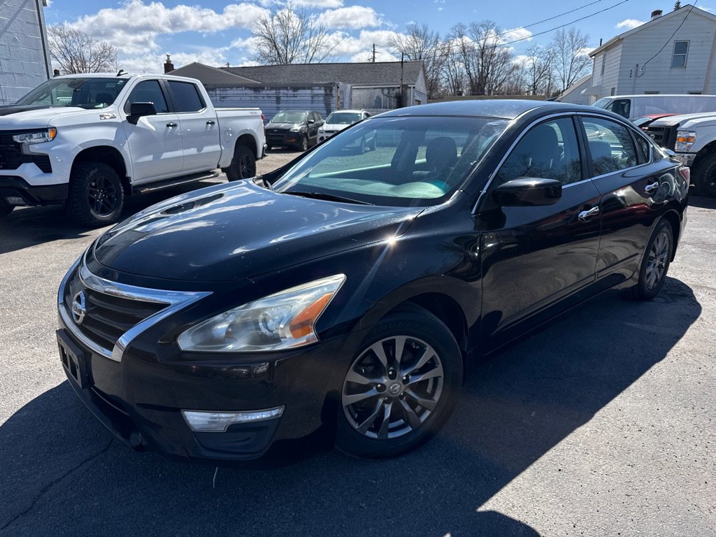 Used 2015 Nissan Altima 2.5 S w/ Special Edition Package image 1