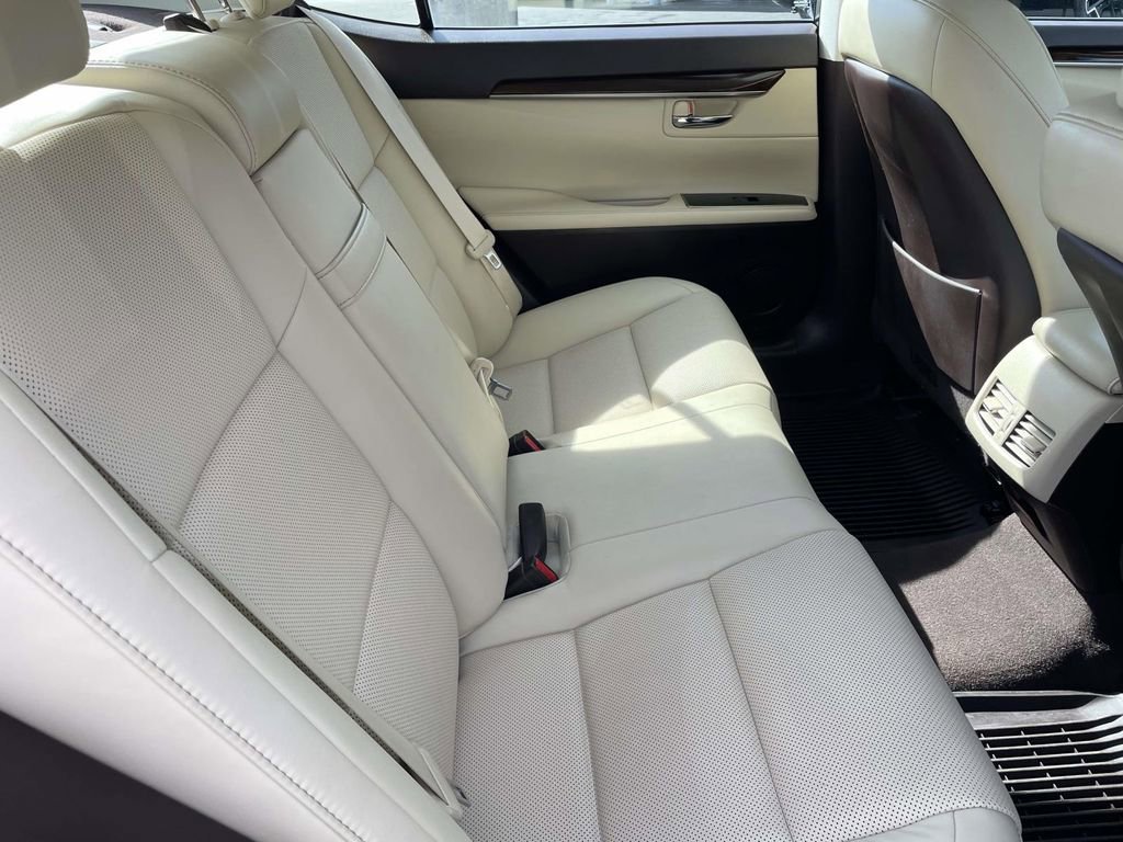 Used 2018 Lexus ES 350 w/ Premier Package image 47