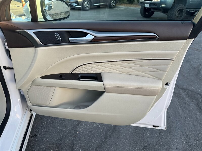 Used 2018 Ford Fusion Platinum FWD image 38