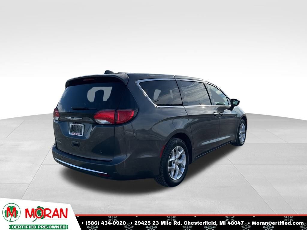 Used 2017 Chrysler Pacifica Touring Plus w/ Tire & Wheel Group image 5