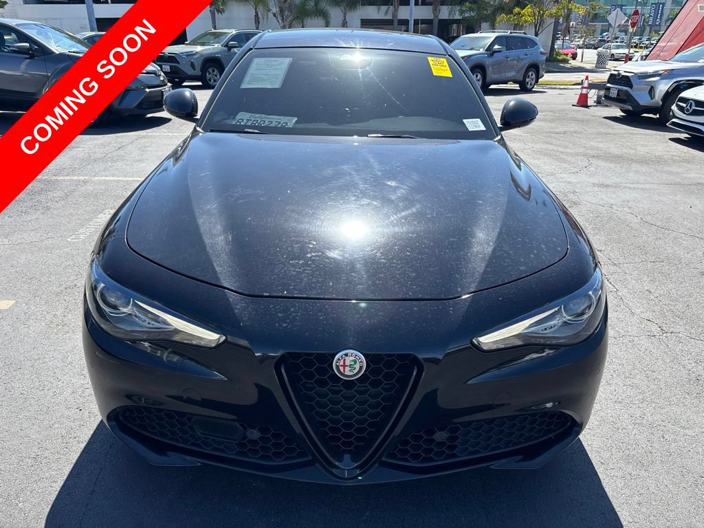 Used 2020 Alfa Romeo Giulia w/ Nero Edizione RWD image 13