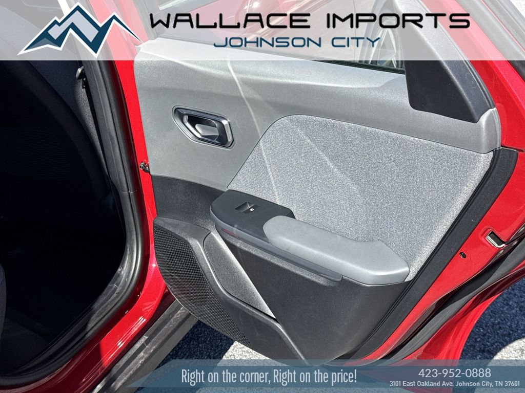 Used 2025 Kia K4 EX image 37