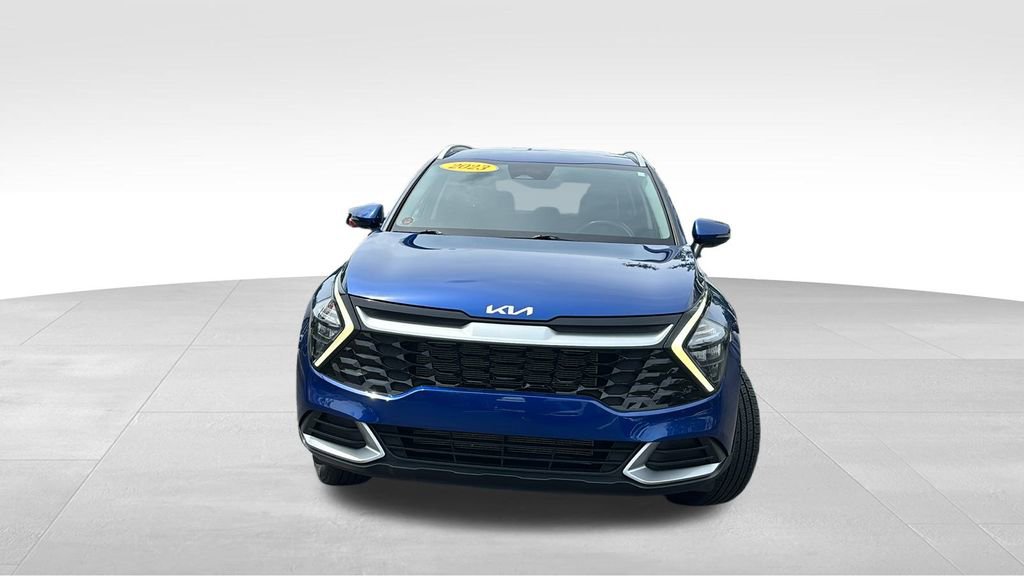 Used 2023 Kia Sportage EX image 2