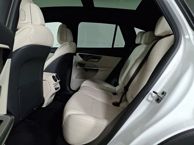 Used 2026 Mercedes-Benz GLC 300 4MATIC image 13