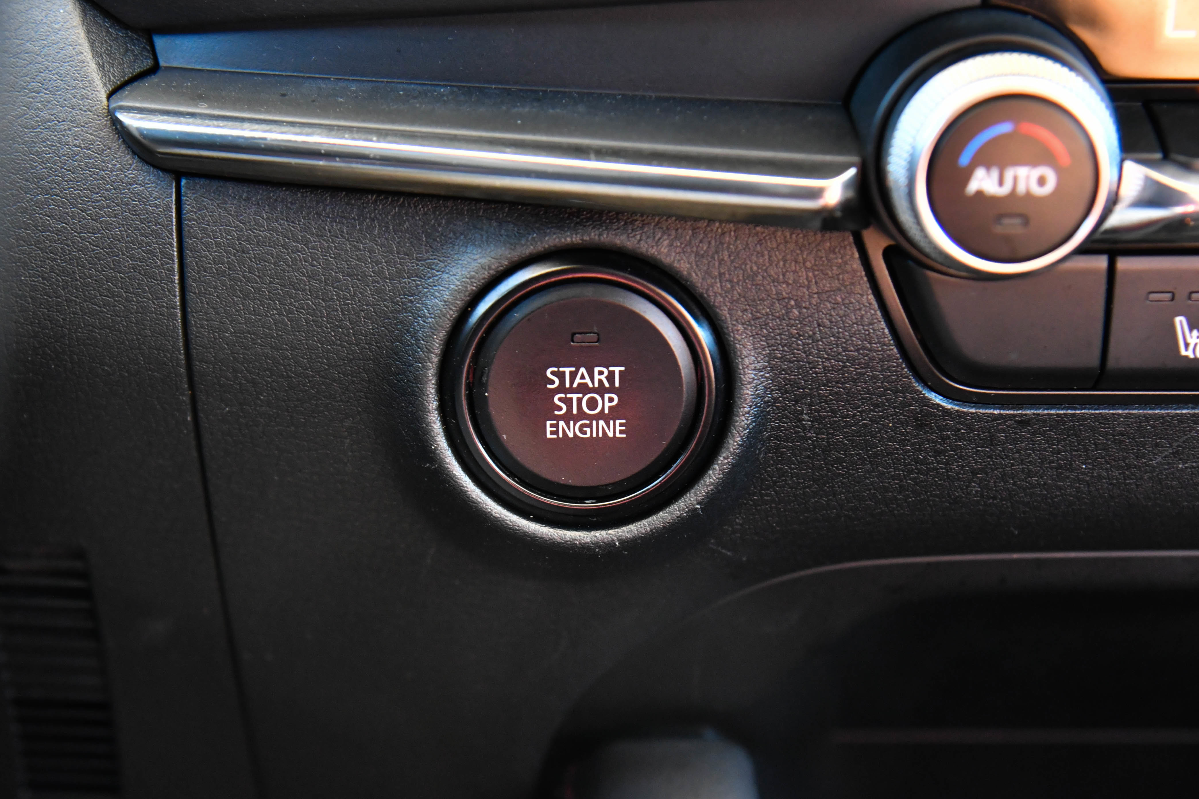 Used 2024 MAZDA MAZDA3 s image 27