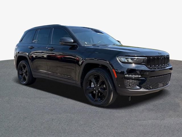 Used 2023 Jeep Grand Cherokee Limited w/ Luxury Tech Group II AWD/4WD image 4