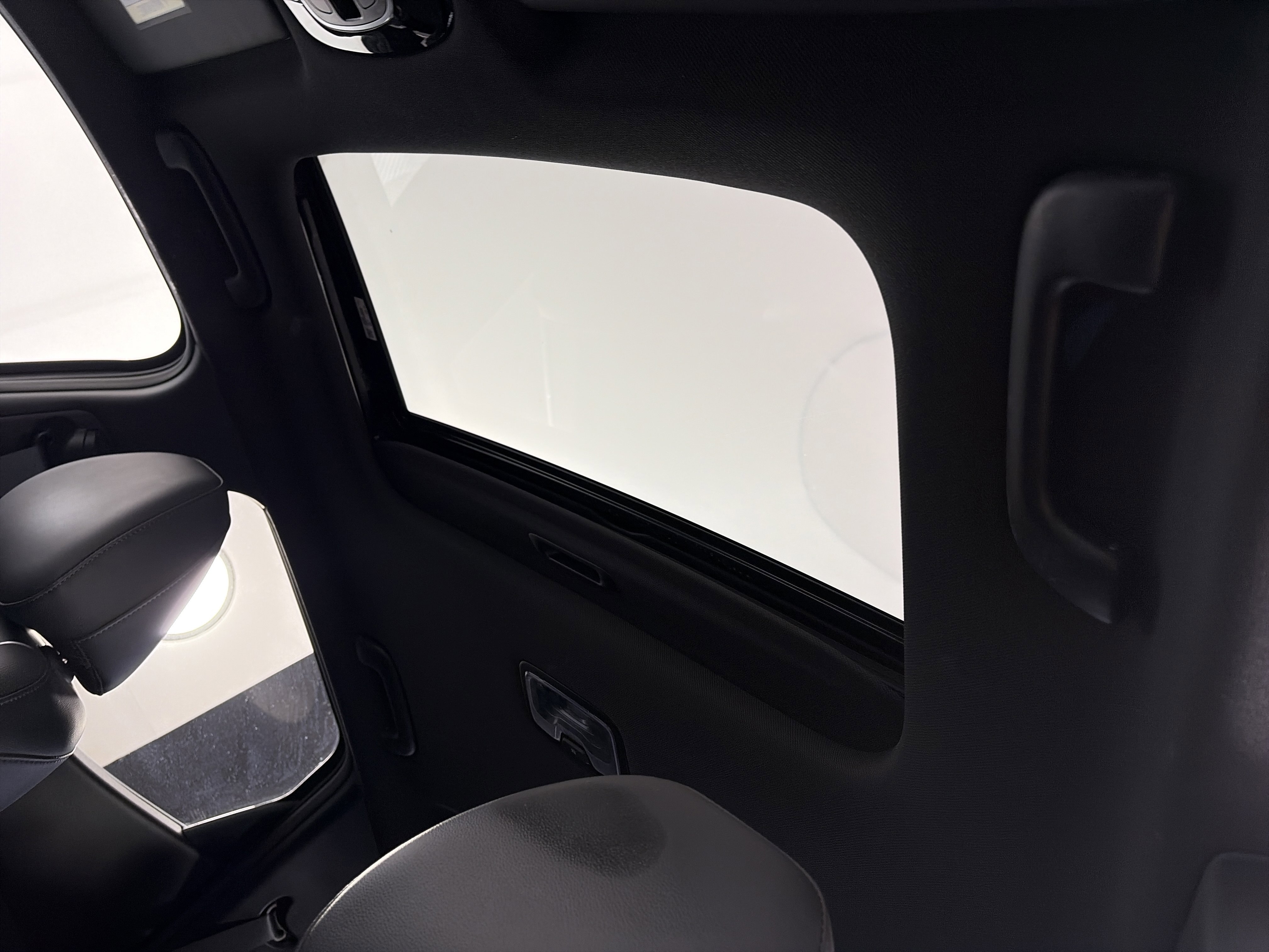 Used 2024 Hyundai Santa Cruz Limited image 15