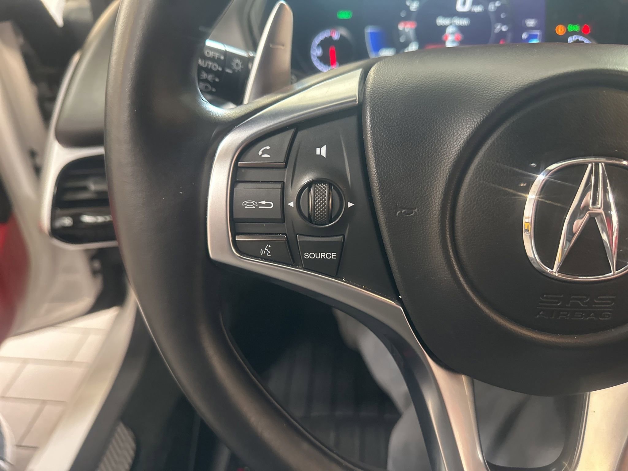 Used 2017 Acura NSX image 25