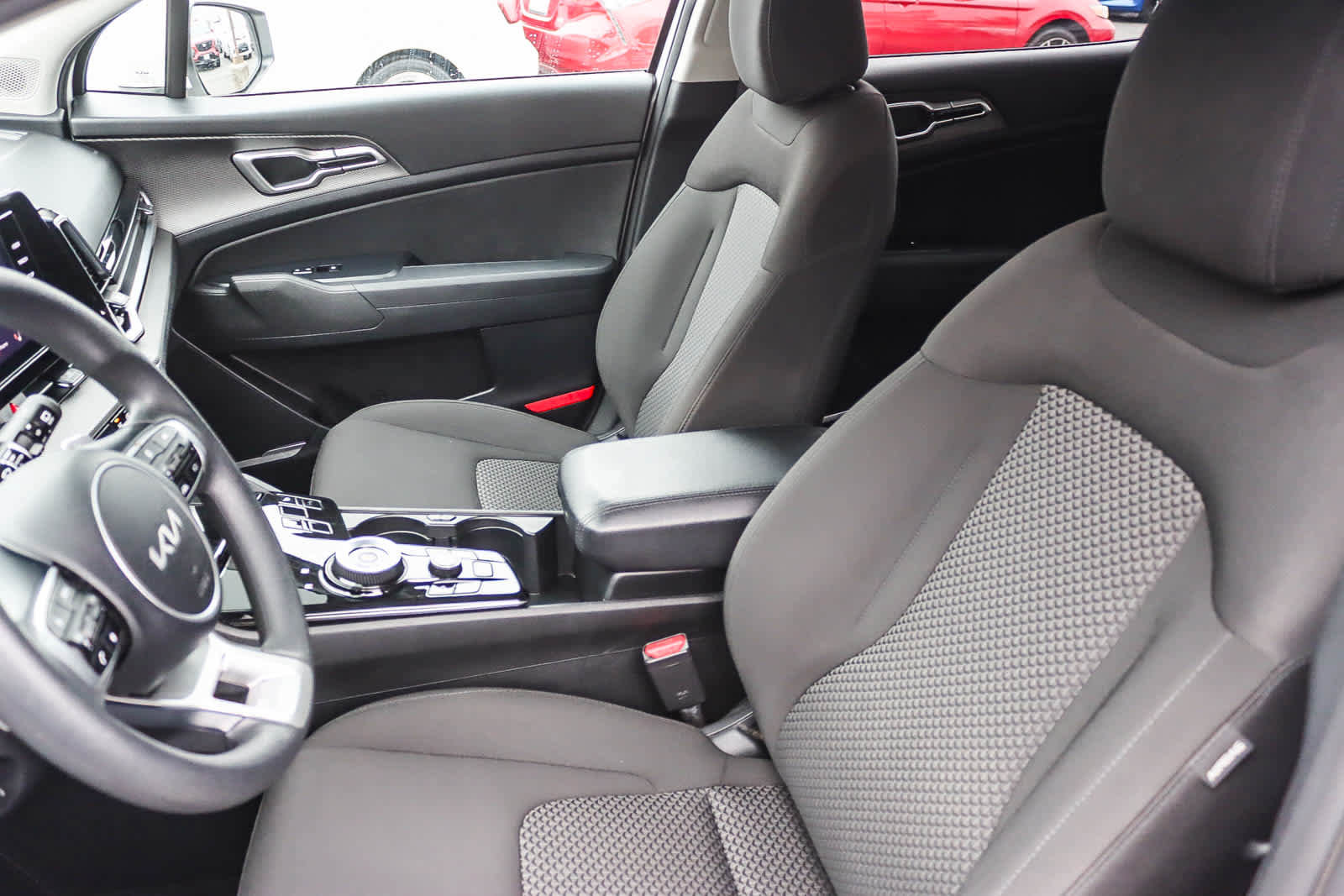 Used 2023 Kia Sportage LX image 16