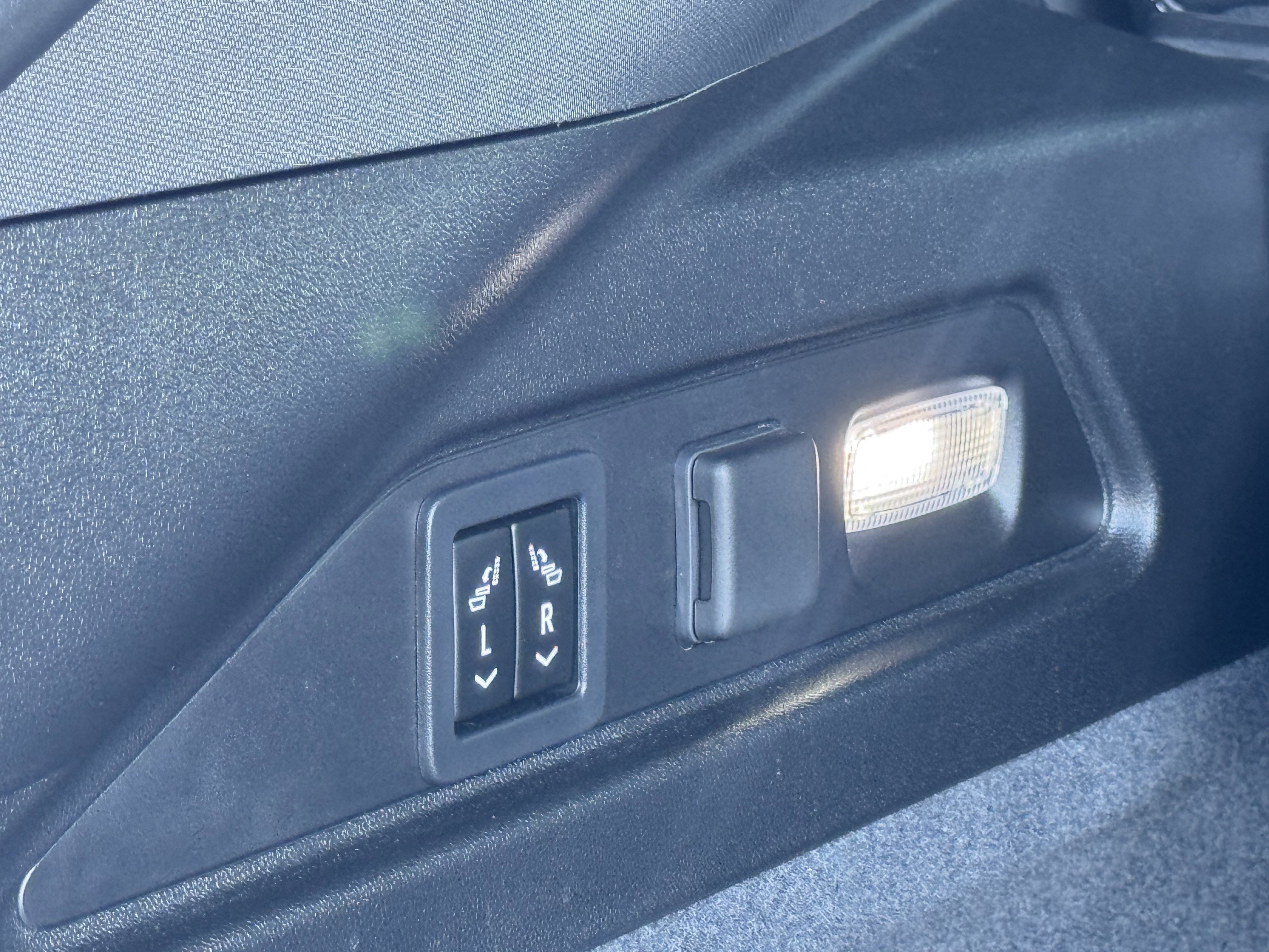 Used 2024 Cadillac Lyriq Luxury w/ LPO, Floor Liner Package image 39