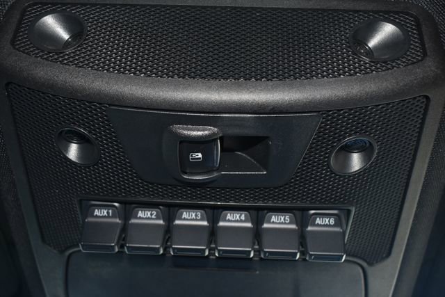 Used 2019 Ford F150 Raptor w/ Equipment Group 802A Luxury image 38