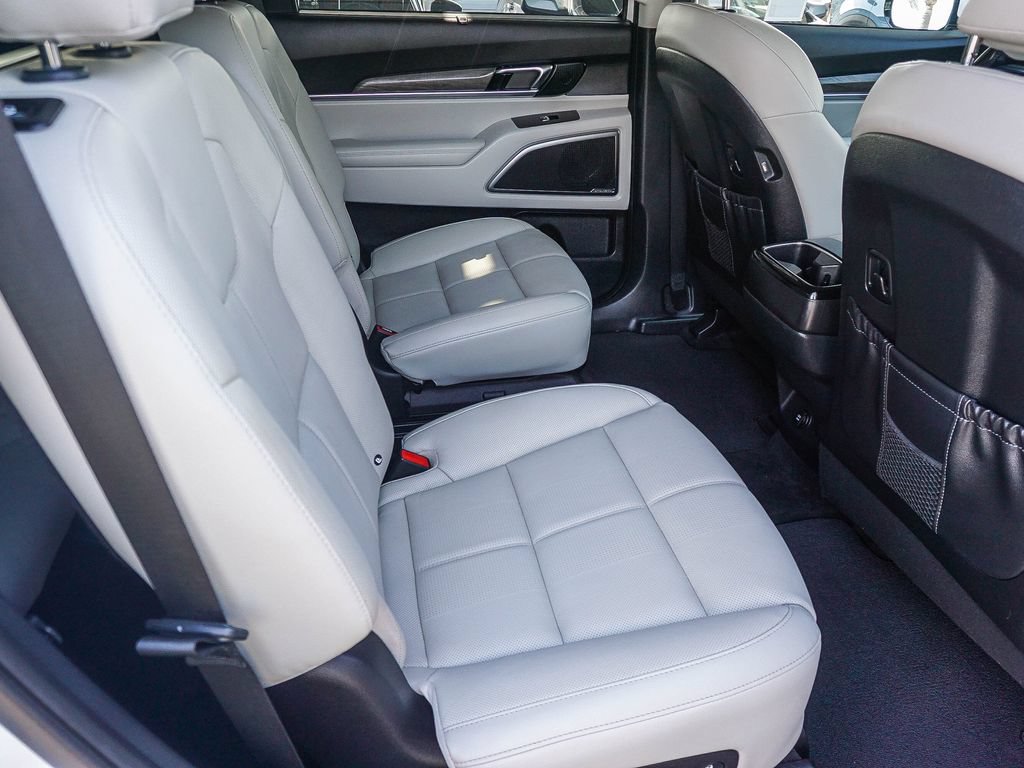 Certified 2021 Kia Telluride SX w/ Towing Package FWD image 14