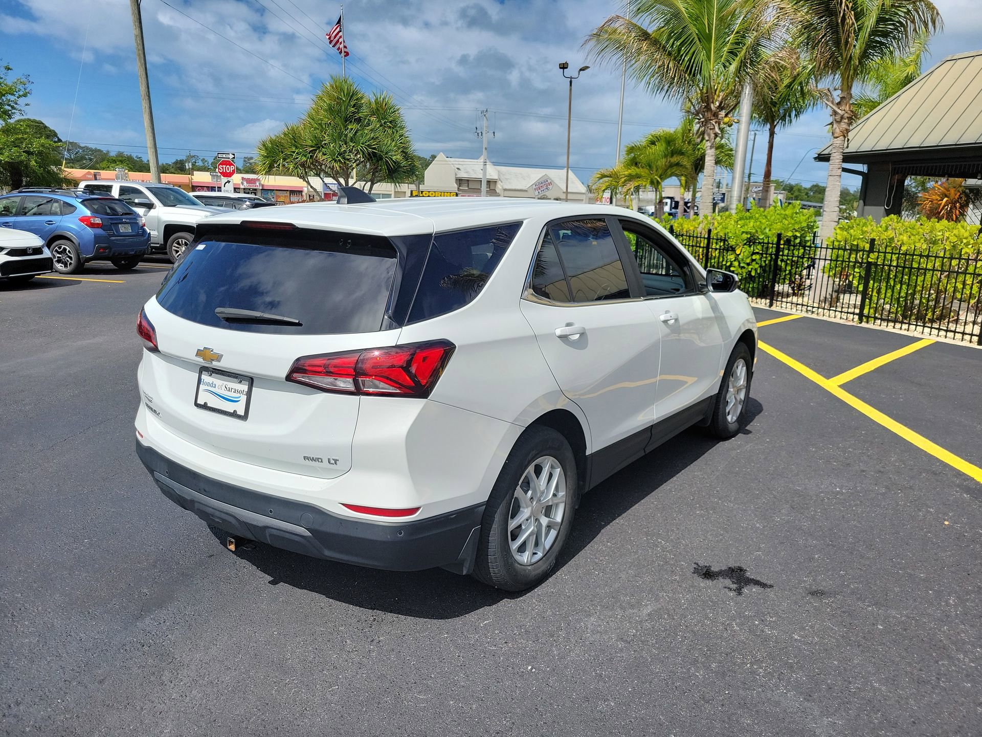 Used 2023 Chevrolet Equinox LT w/ LPO, Floor Liner Package AWD/4WD image 6