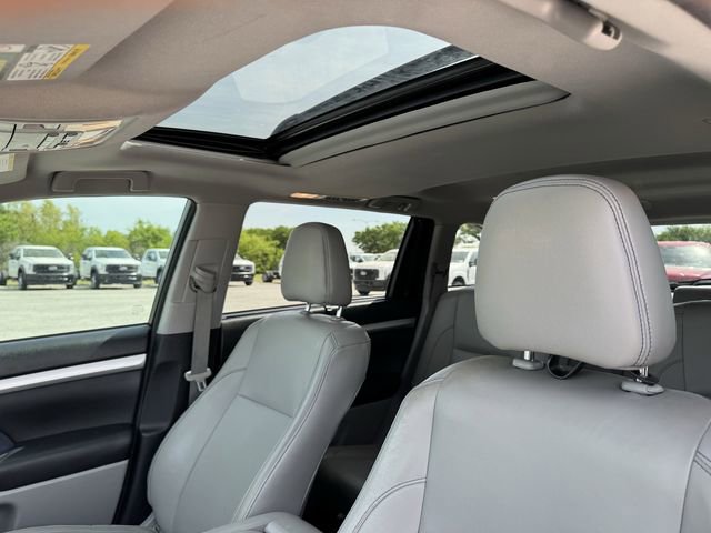 Used 2017 Toyota Highlander XLE image 34