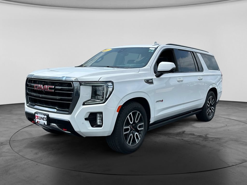 Used 2022 GMC Yukon XL AT4 w/ AT4 Premium Plus Package AWD/4WD image 3