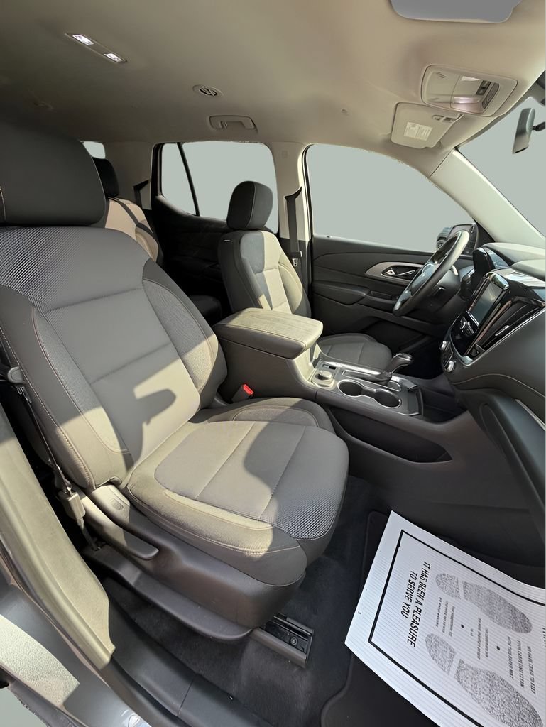 Used 2018 Chevrolet Traverse LS AWD/4WD image 16