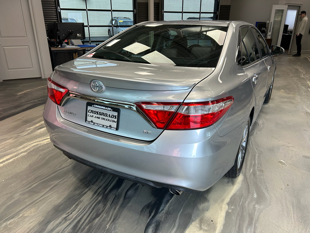 Used 2015 Toyota Camry SE FWD image 27