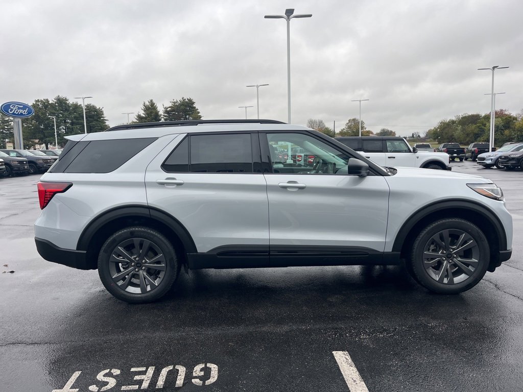 New 2026 Ford Explorer Active image 6