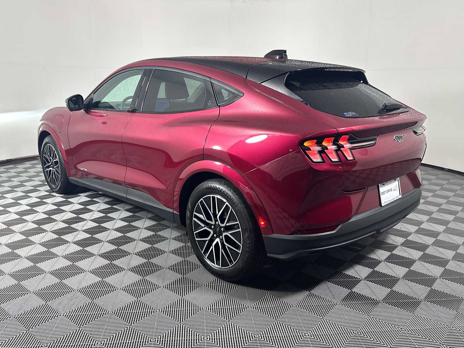 Used 2025 Ford Mustang Mach-E Premium AWD/4WD image 7