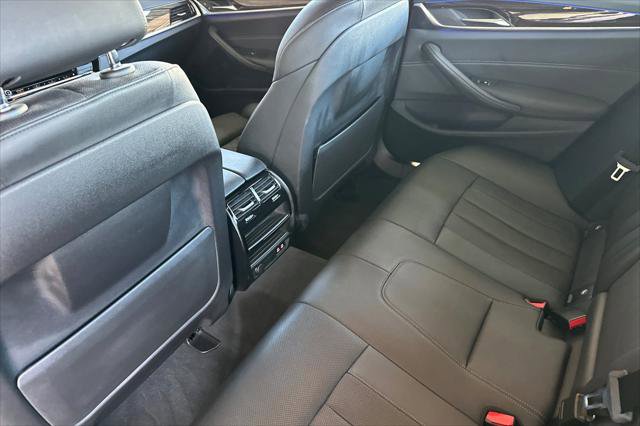 Used 2023 BMW 530i w/ Convenience Package image 11