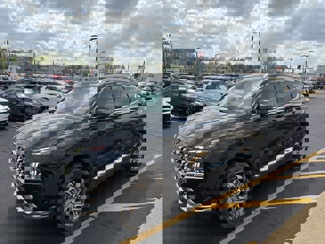 Used 2022 Hyundai Santa Fe SEL image 2