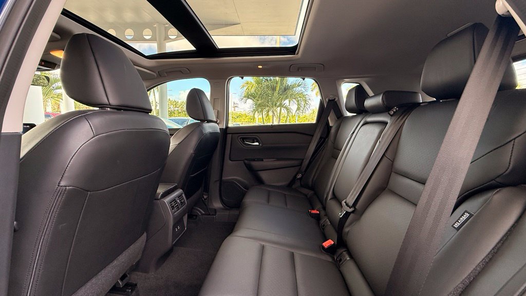 Used 2024 Nissan Rogue SV w/ SV Premium Package FWD image 9