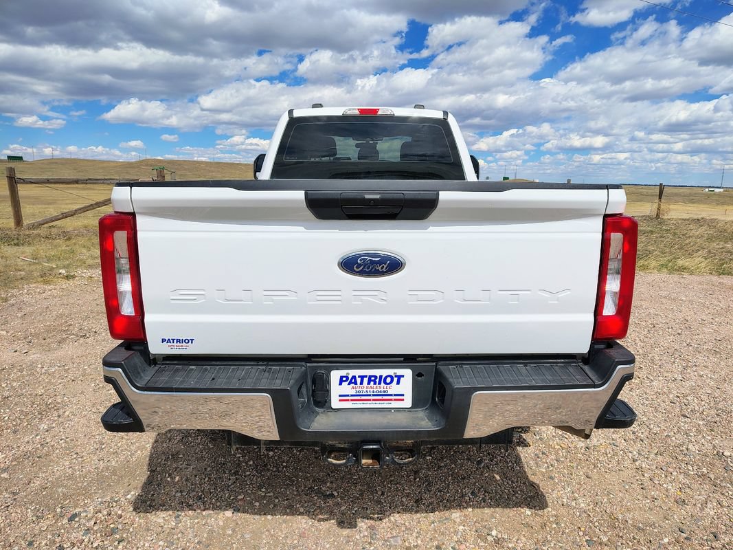 Used 2023 Ford F250 XL w/ Snow Plow/Camper Package AWD/4WD image 4