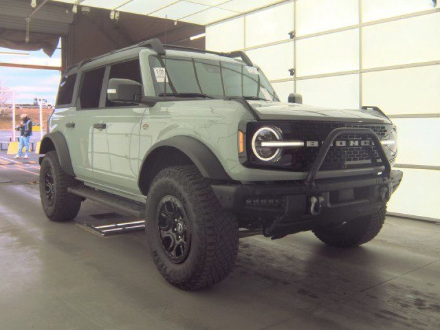 Used 2023 Ford Bronco Wildtrak image 3