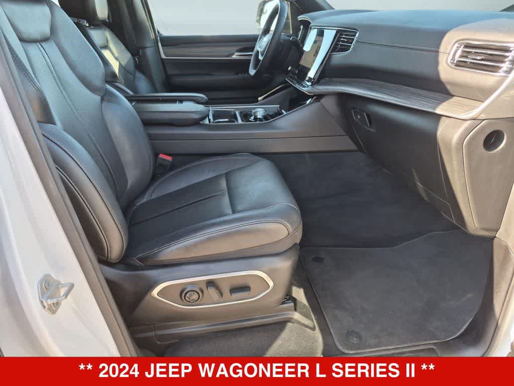 Used 2024 Jeep Wagoneer L Series II RWD image 21